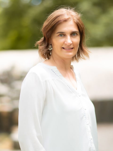 Carine Geoffroy, Consultante