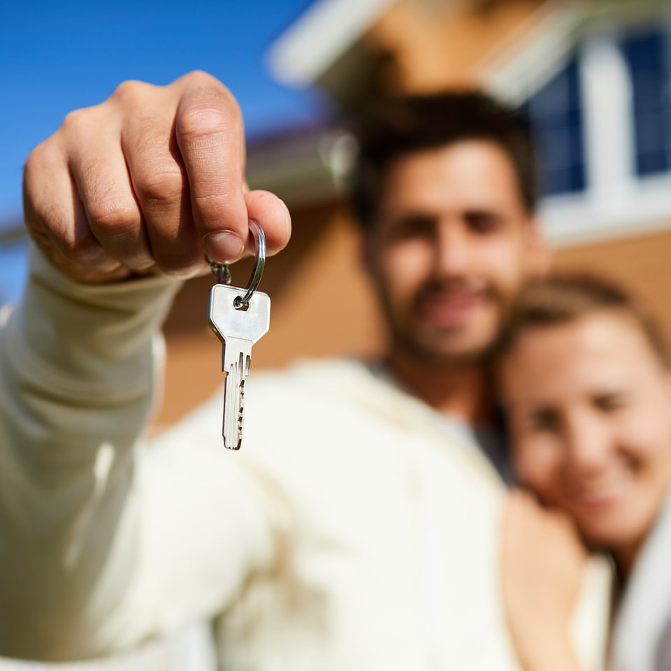 Vous n'êtes pas sur place pour rechercher votre logement, vous n'avez pas le temps ou vous ne connaissez pas la ville, B-side s'occupe de tout